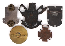 20TH CENTURY INTERNATIONAL TRAVEL / MILITARY SOUVENIRS
