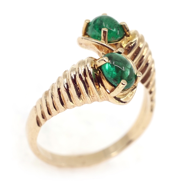 14K YELLOW GOLD CABOCHON EMERALD TWIST DESIGN RING