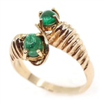 14K YELLOW GOLD CABOCHON EMERALD TWIST DESIGN RING