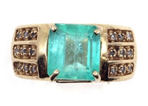 14K YELLOW GOLD EMERALD & DIAMOND FASHION RING