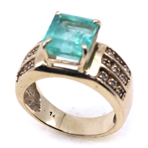 14K YELLOW GOLD EMERALD & DIAMOND FASHION RING