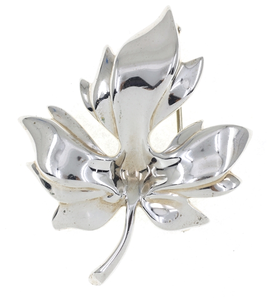 TIFFANY & CO. STERLING SILVER MAPLE LEAF BROOCH