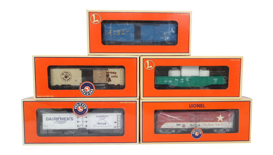 LIONEL O GAUGE TRAIN CARS - LOT OF 5
