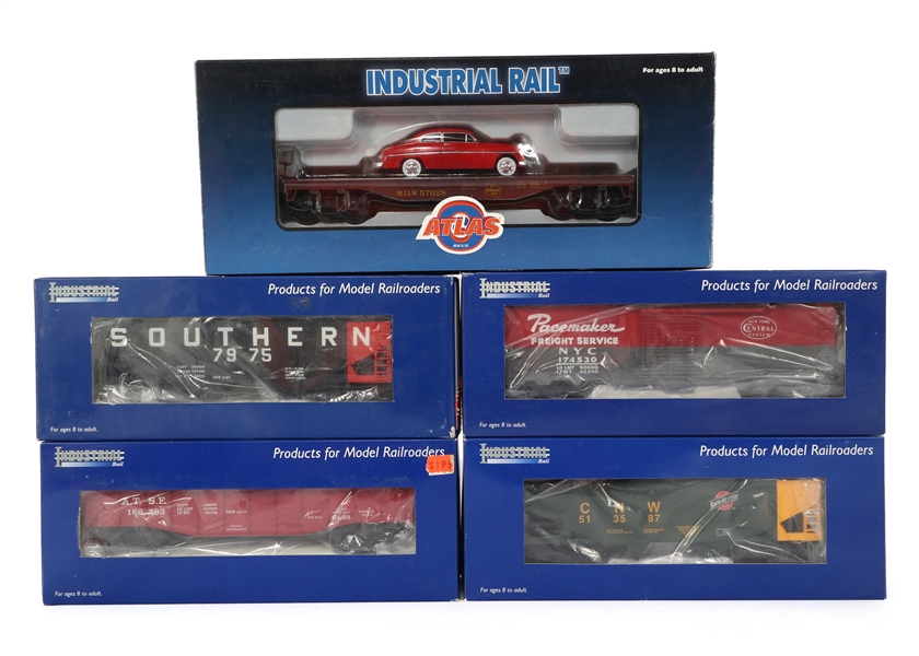 INDUSTRIAL RAIL O-27 GAUGE TRAIN CARS - LOT OF 5