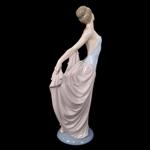 LLADRO PORCELAIN FIGURINES - LOT OF 2