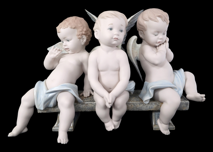 LLADRO PORCELAIN FIGURINE "HEAVENS PLAYGROUND"