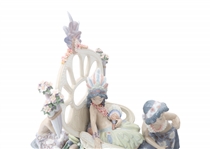 LLADRO PORCELAIN FIGURINE HAWAIIAN CEREMONY
