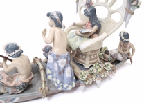 LLADRO PORCELAIN FIGURINE HAWAIIAN CEREMONY