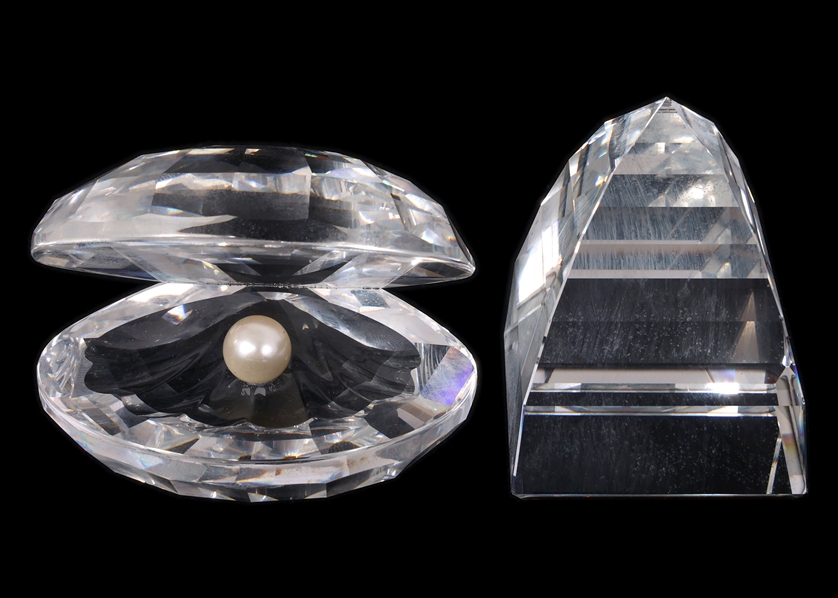 SWAROVSKI CRYSTAL FIGURINES & BASES