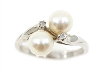 10K WHITE GOLD WHITE PEARL & DIAMOND FASHION RINGS