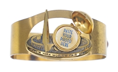 NEW YORK WORLD'S FAIR 1939 GOLD-FILLED LOCKET JEWELRY