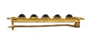 14K YELLOW GOLD CABOCHON GARNET BROOCH