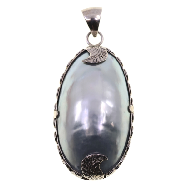 STERLING SILVER CABOCHON MOTHER-OF-PEARL PENDANT