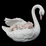 LLADRO PORCELAIN FIGURINE "DRIFTING THROUGH DREAMLAND"
