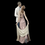 LLADRO PORCELAIN FIGURINE HAPPY ANNIVERSARY