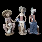 LLADRO PORCELAIN SMALL FIGURINES - LOT OF 3