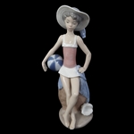 LLADRO PORCELAIN SMALL FIGURINES - LOT OF 3