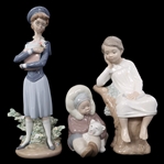 LLADRO PORCELAIN SMALL FIGURINES - LOT OF 3
